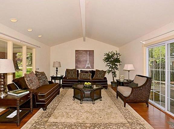 5th image of 401 Lennox Dr