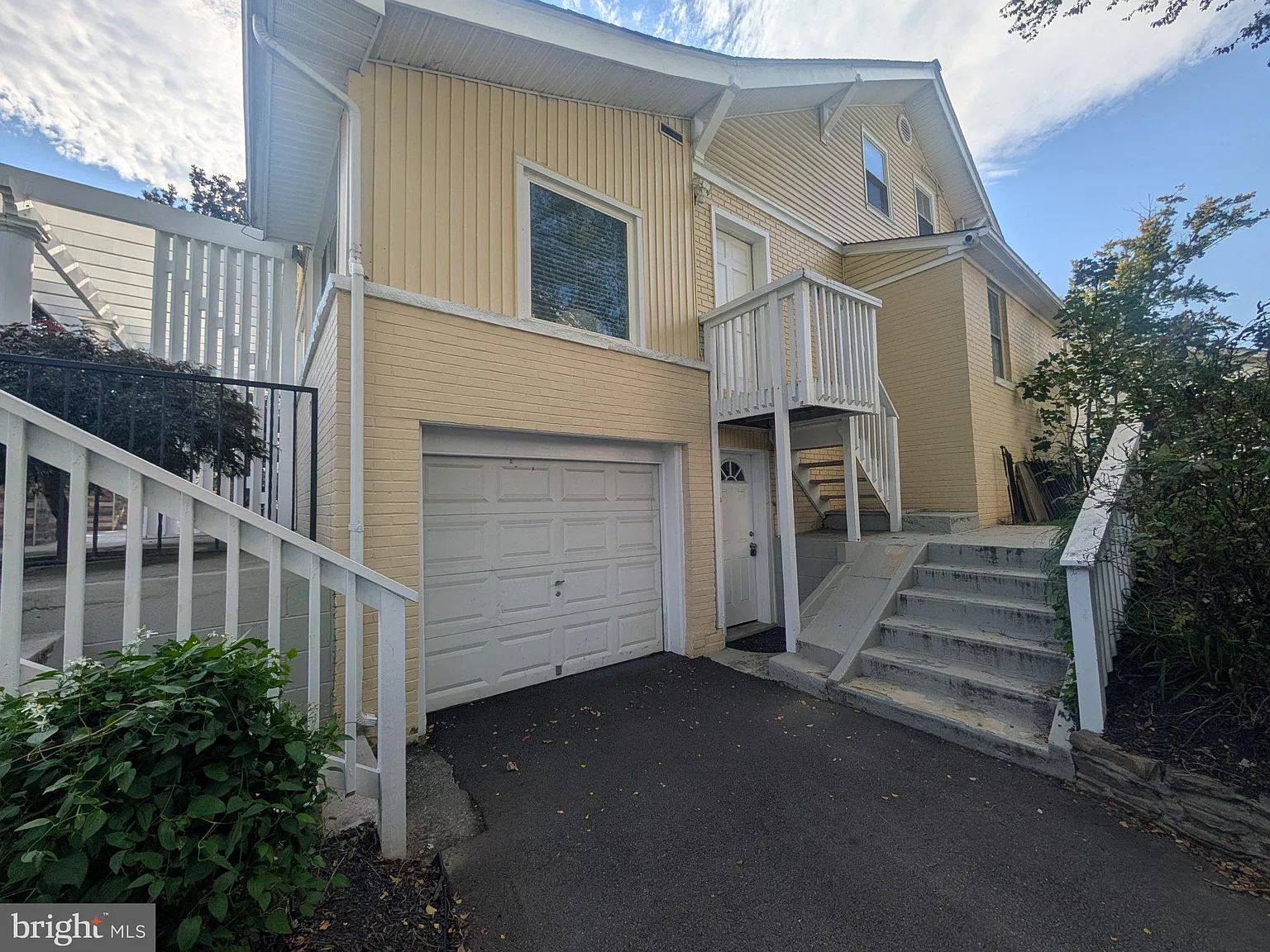 Studio, 1.0 bath, 1800 sqft, $1,200 — Photo 3