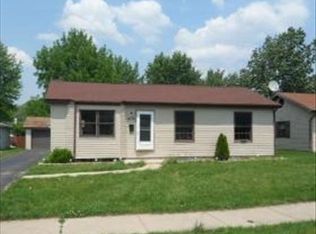 479 Manor Pl, Aurora, IL 60506