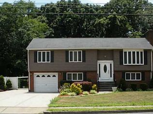 527 Forbes St, Riverside, RI 02915