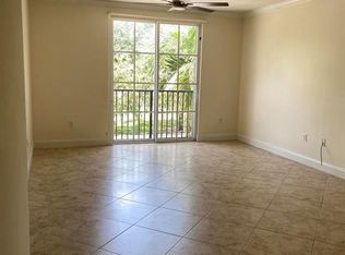 580 Sapodilla Ave APT 203, West Palm Beach, FL 33401