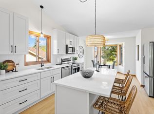 8064 Narcissus St, Victoria, MN 55386