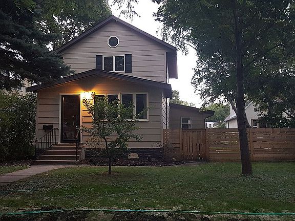 3rd image of 2301 31st Ave S