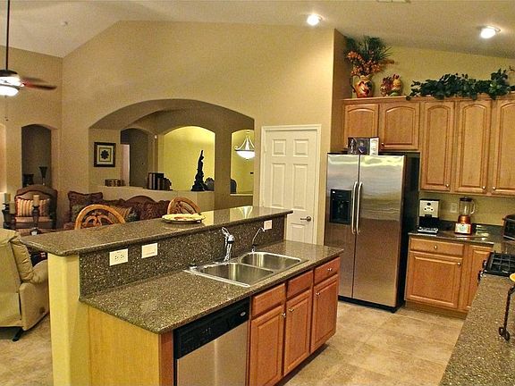 2nd image of 2321 E Aloe Pl
