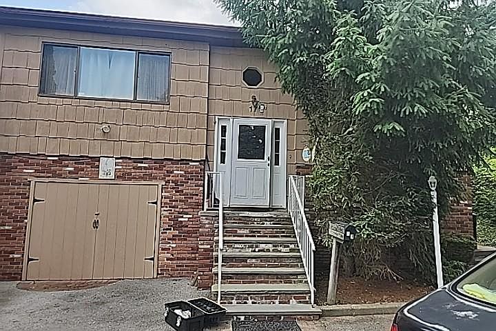 1st image of 17 Tyndall Avenue