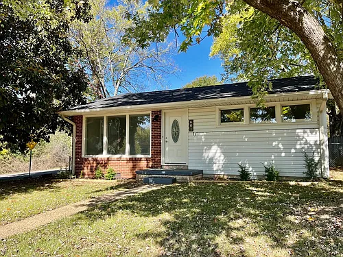 601 Marion Ave Photo 1