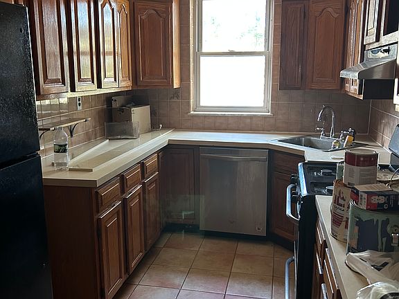 3rd image of 7034 6th Ave #2
