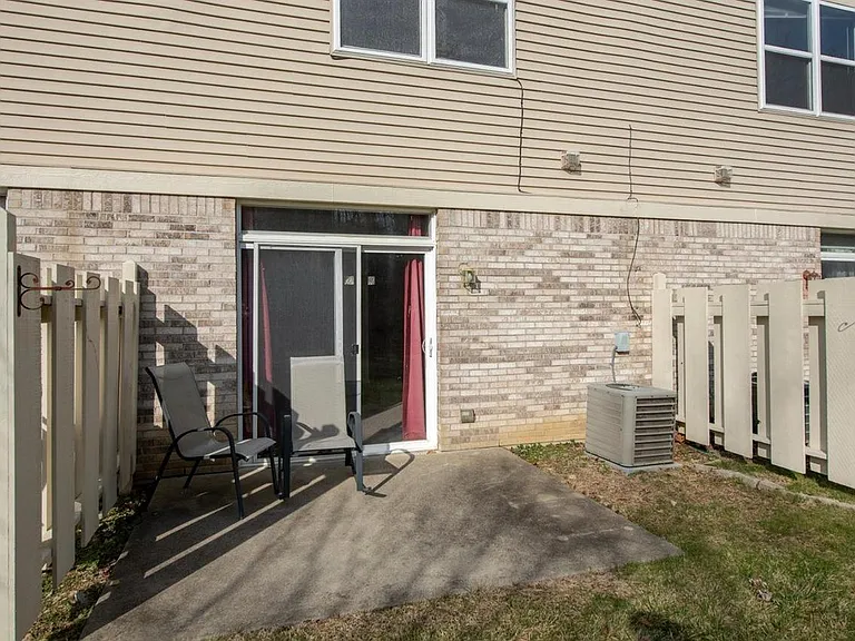4049 Spyglass Hl — Photo 10