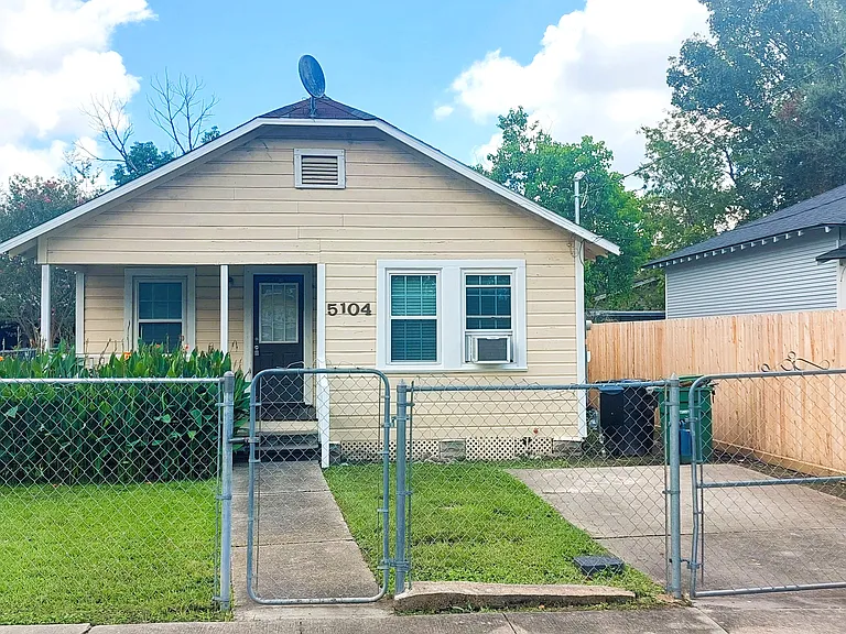 5104 Dunlop St — Photo 3
