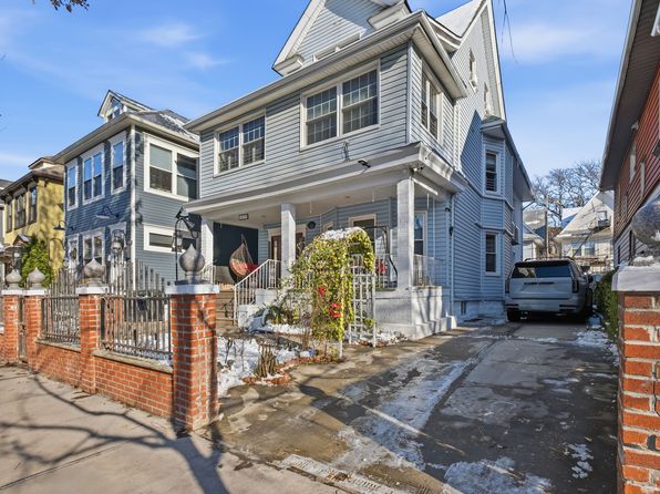 423 E 4th St FLOOR 1