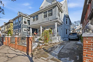 423 East 4th Street, #1