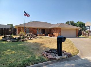 4609 Skyline Pl, Enid, OK 73703