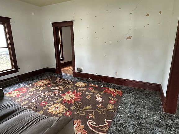 5th image of 807 N St
