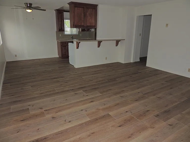 321 Gladys Ave #4 — Photo 6