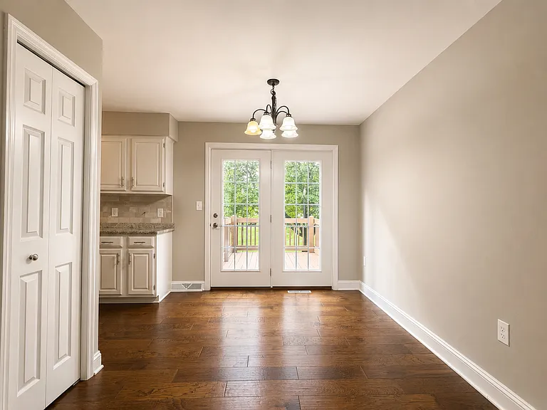 151 Cobblestone Ln — Photo 13