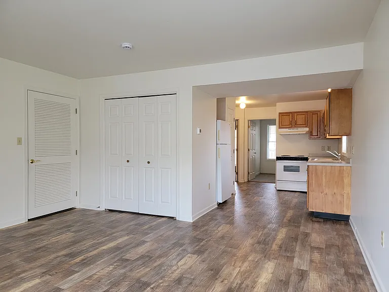 189 Tom Ave #B — Photo 9