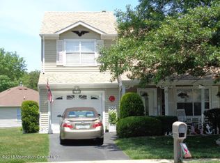 5 Conifer Ct, Barnegat, NJ 08005