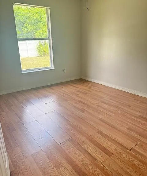 443 SW Sadwick Ave — Photo 6