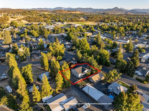 166 Napa St, Eagle Point, OR 97524