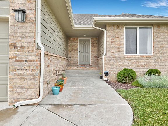 2nd image of 8486 E Chris St