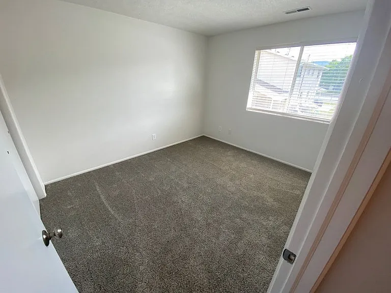 866 E 500th St N #866 — Photo 6
