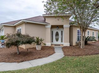 229 Stonegate Ln, Albany, GA 31721