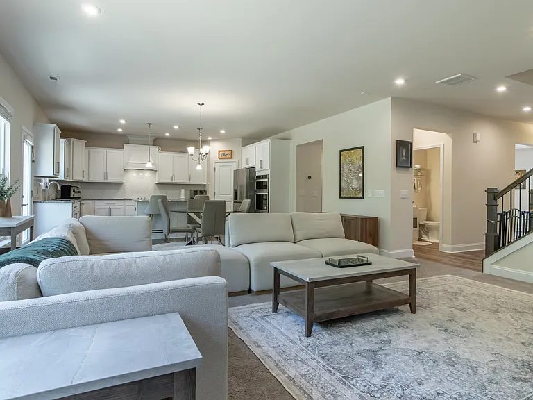 1134 Regions Blvd — Photo 11