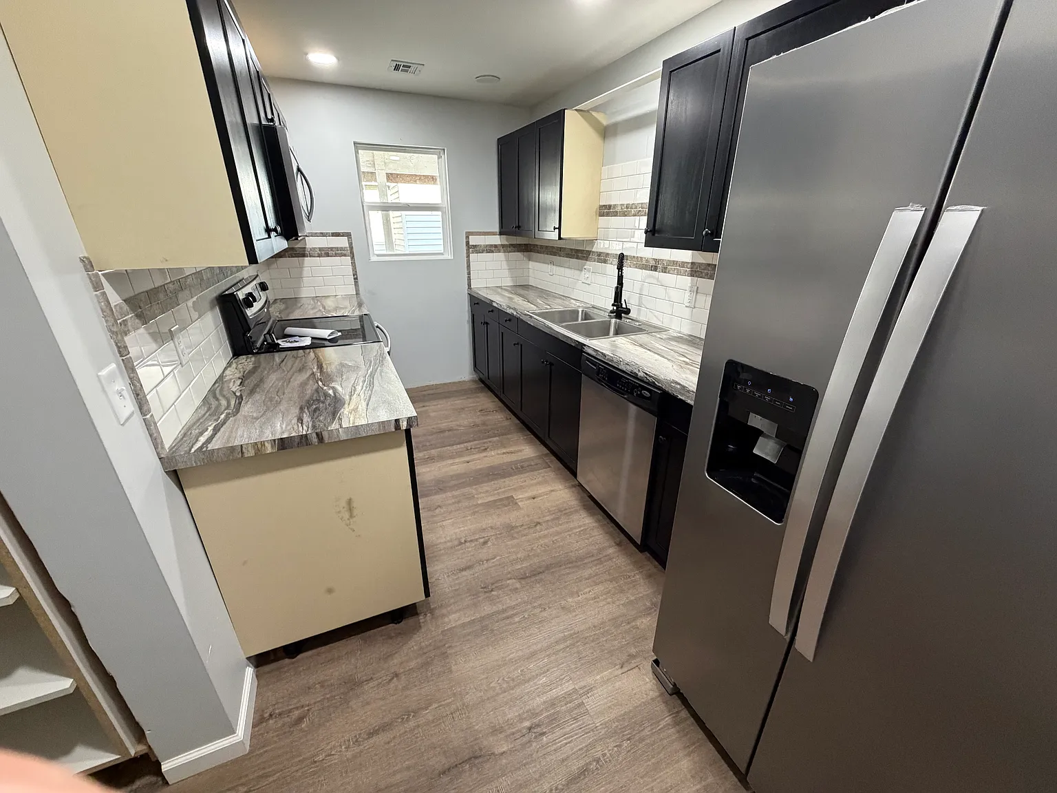 2 bed, $1,000 — Photo 2