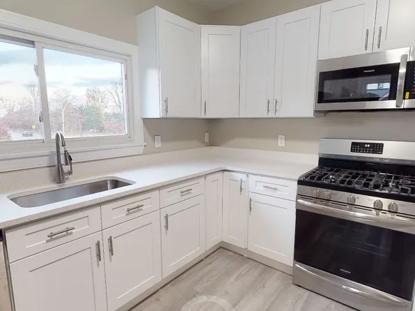 1011 Washington St, Newton, MA 02460