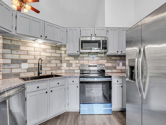 3rd image of 4631 Enchanted Rock Ln