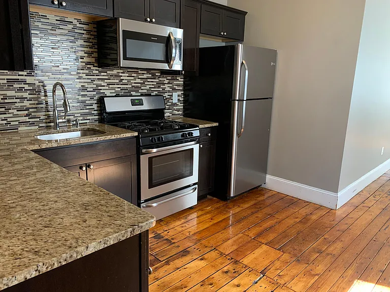 25 Arch St #1 — Photo 4