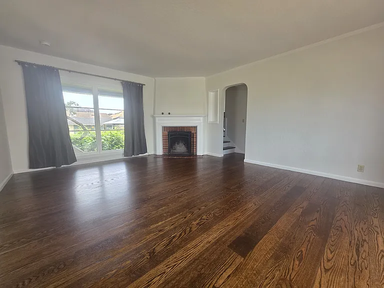 616 Miramontes St — Photo 2