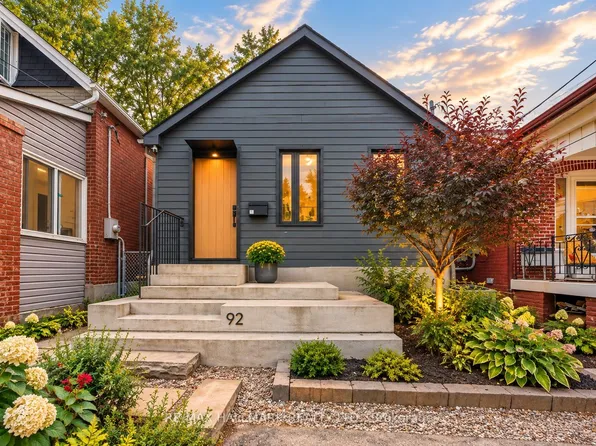 92 Chisholm Ave, Toronto, ON M4C 4V5