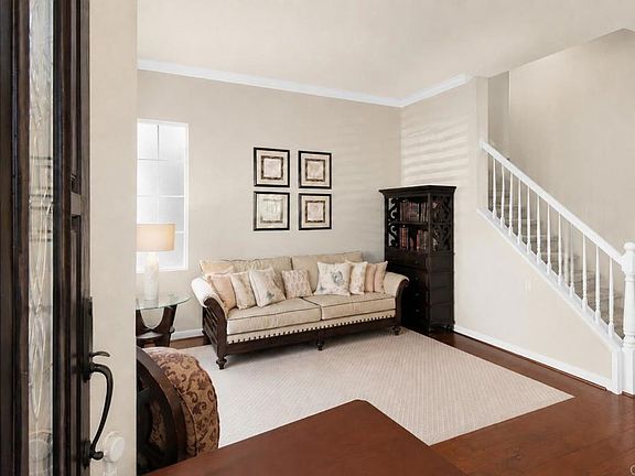 5th image of 1394 Pershing Rd