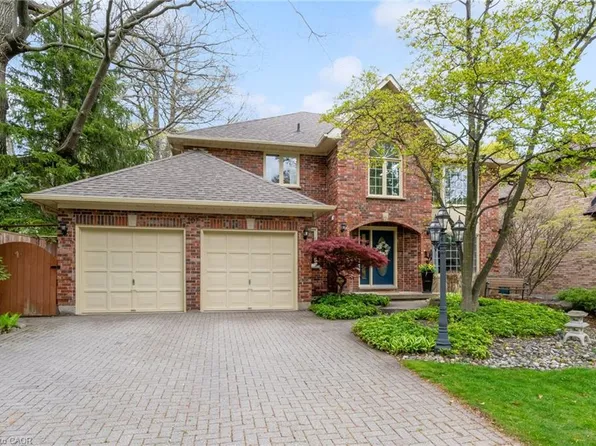 107 Garden Ave, Hamilton, ON L9G 4V9
