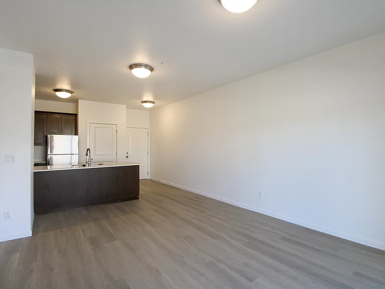 1902 SE Hankel St #13 — Photo 5