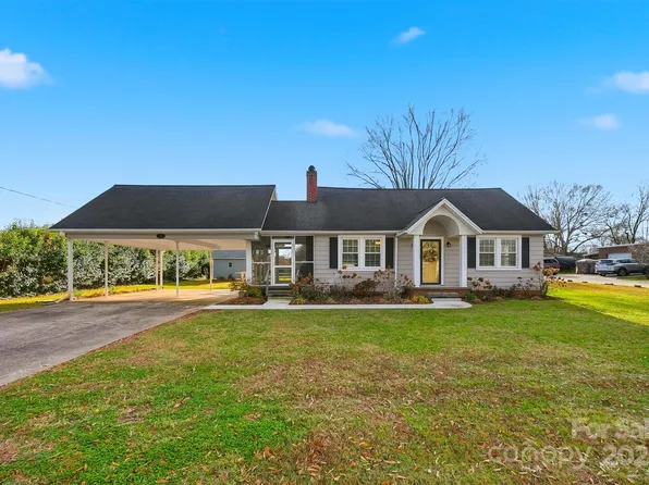33 20th Ave NW, Hickory, NC 28601