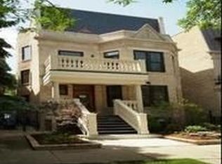 1249 W Addison St, Chicago, IL 60613