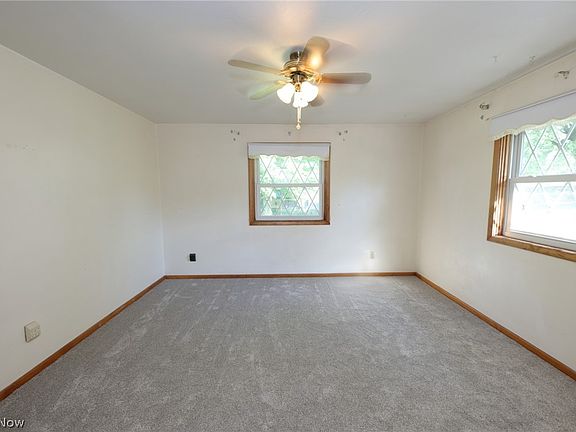 4th image of 108 Dennis Ln