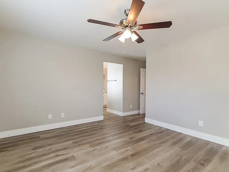6002 Aripeka St — Photo 9