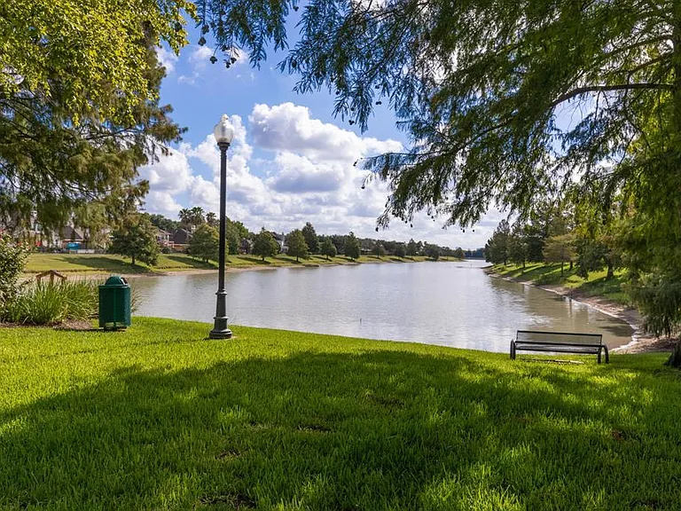 3827 Shady Breeze Dr — Photo 25