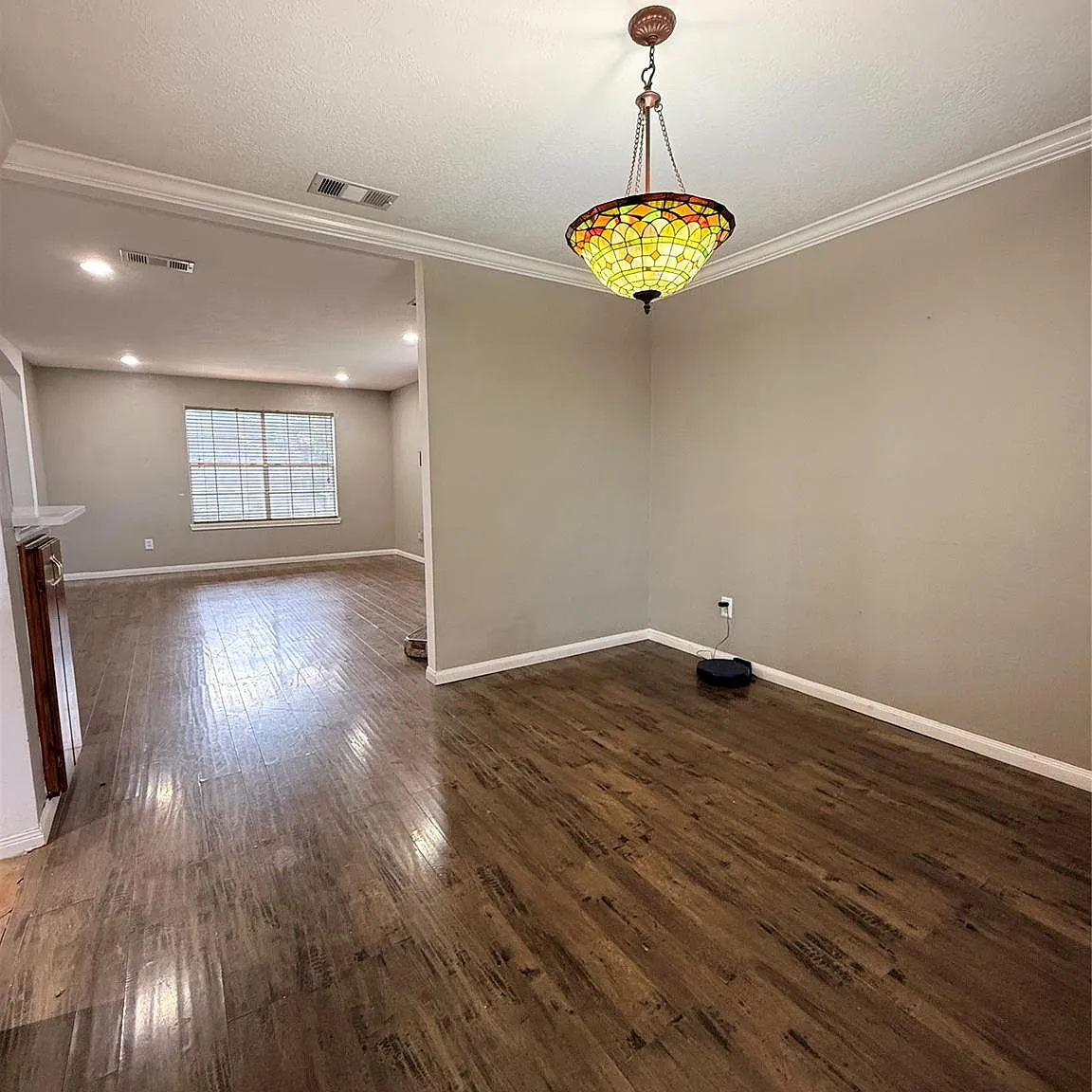 3 bed, 2.5 bath, 2026 sqft, $2,200 — Photo 4