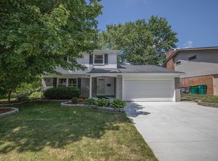 386 Eastlook Dr, Saline, MI 48176
