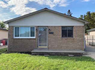 20110 E Forteen Mile Rd, Roseville, MI 48066