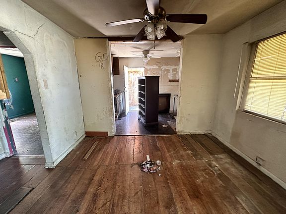 5th image of 2820 5th Ave