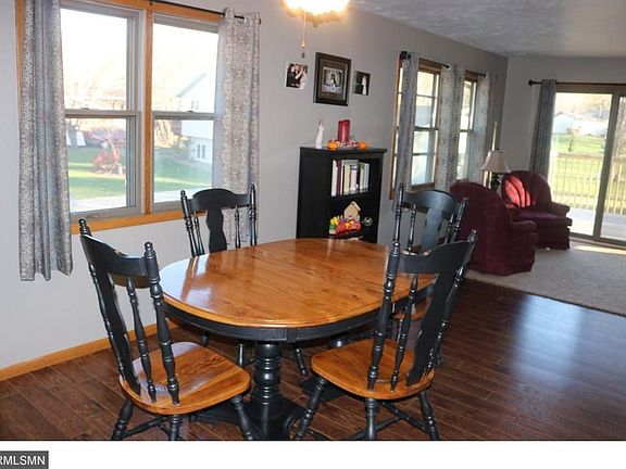 5th image of 96 N Circle Dr