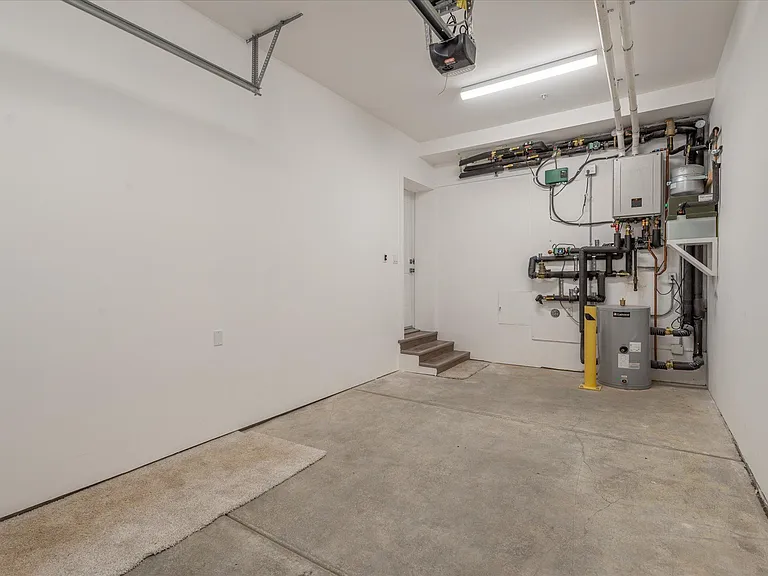 9560 Parker Ln — Photo 24