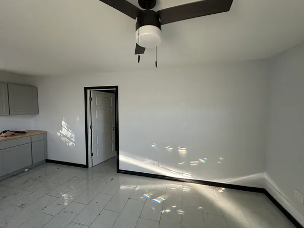 4221 Fain St #1001, Haltom City, TX 76117