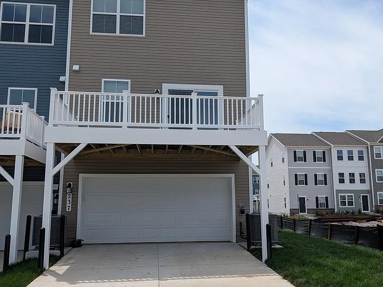 237 Swan Field Ave — Photo 4