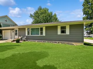300 S Oak St, Anamosa, IA 52205